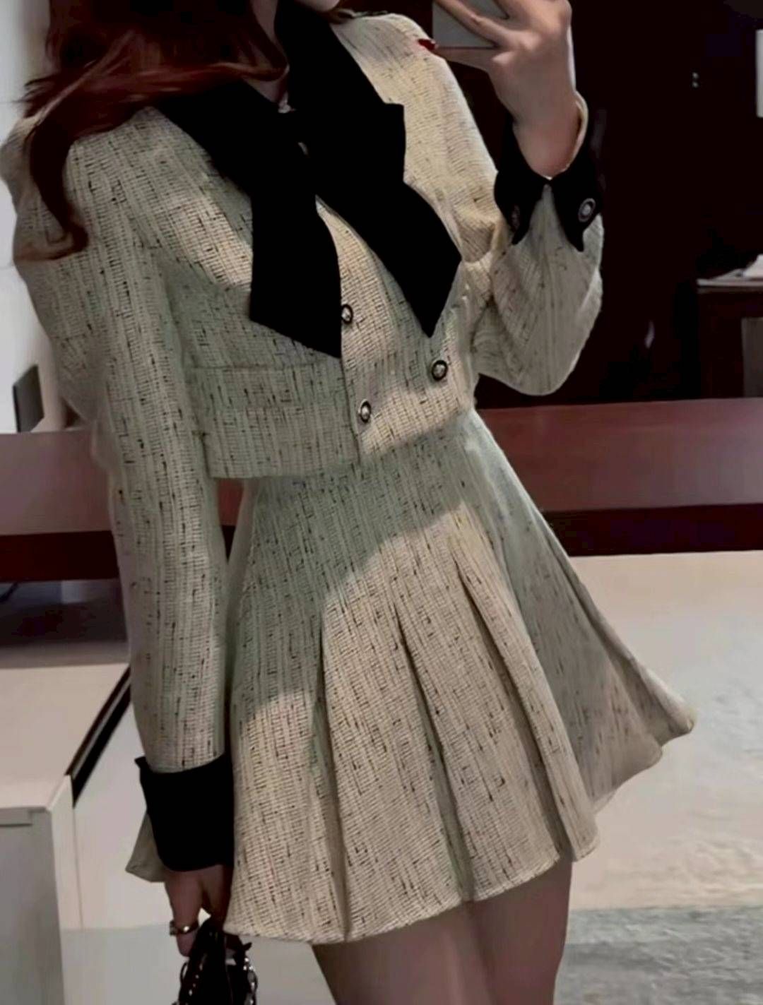 韓系小香風撞色短版西裝外套+高腰A字百褶短裙｜氣質兩件式套裝