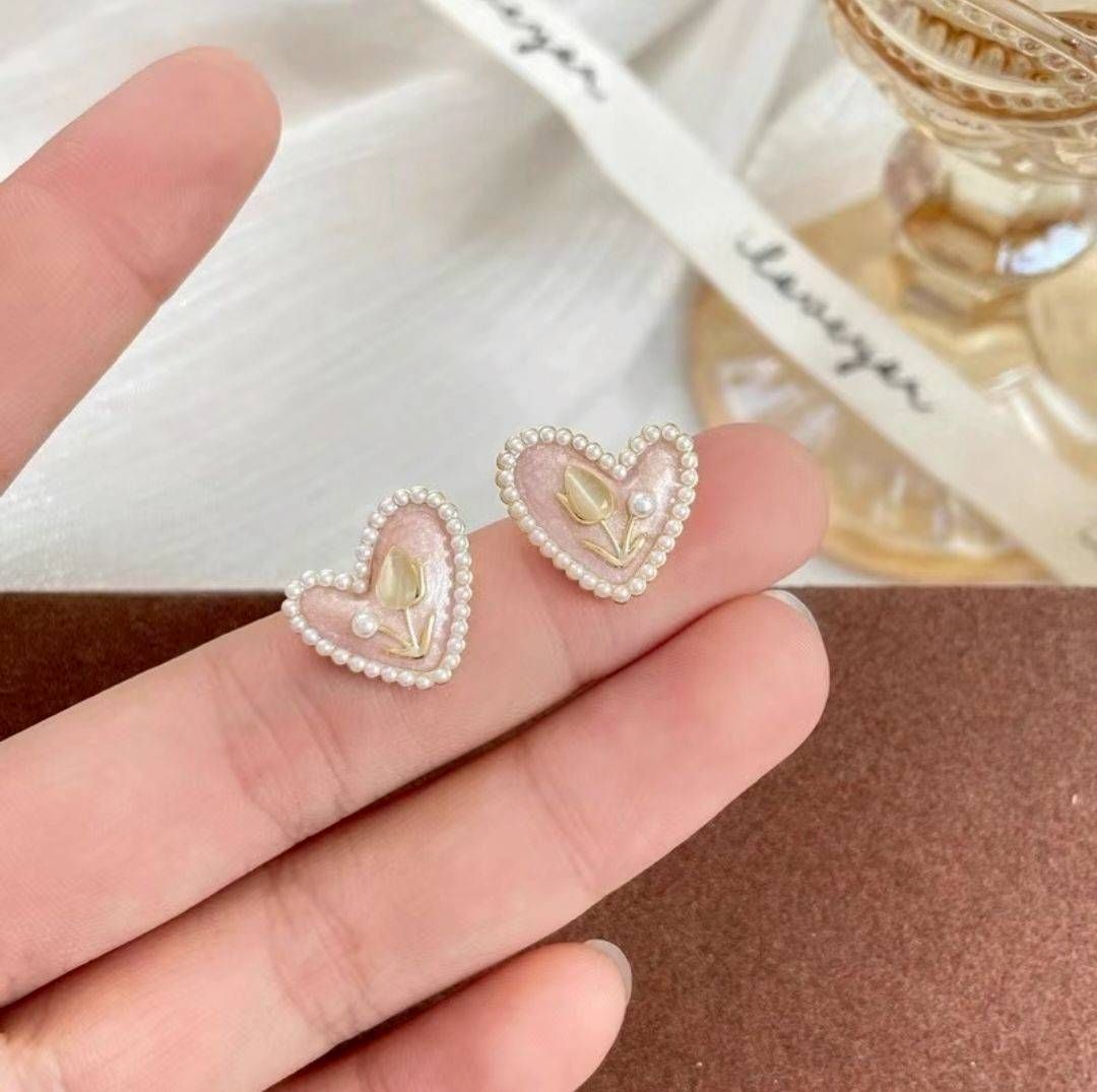 韓系愛心鬱金香耳針｜氣質百搭高級感耳環