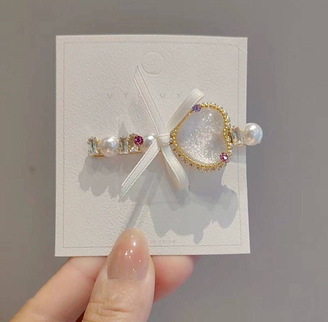 韓國冰透愛心一字髮夾✨️｜瀏海側邊碎髮夾 二入