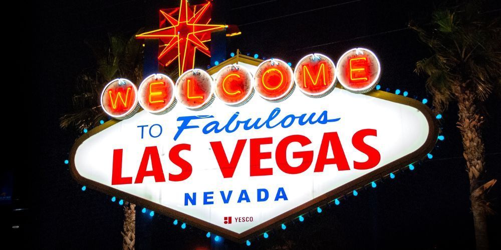 A welcome to fabulous las vegas sign is lit up at night