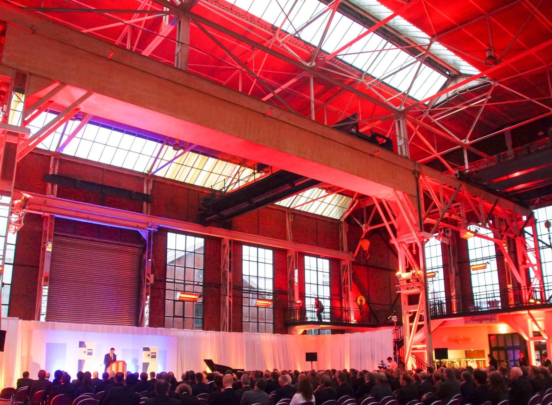 Beleuchtete Halle, Großveranstaltung