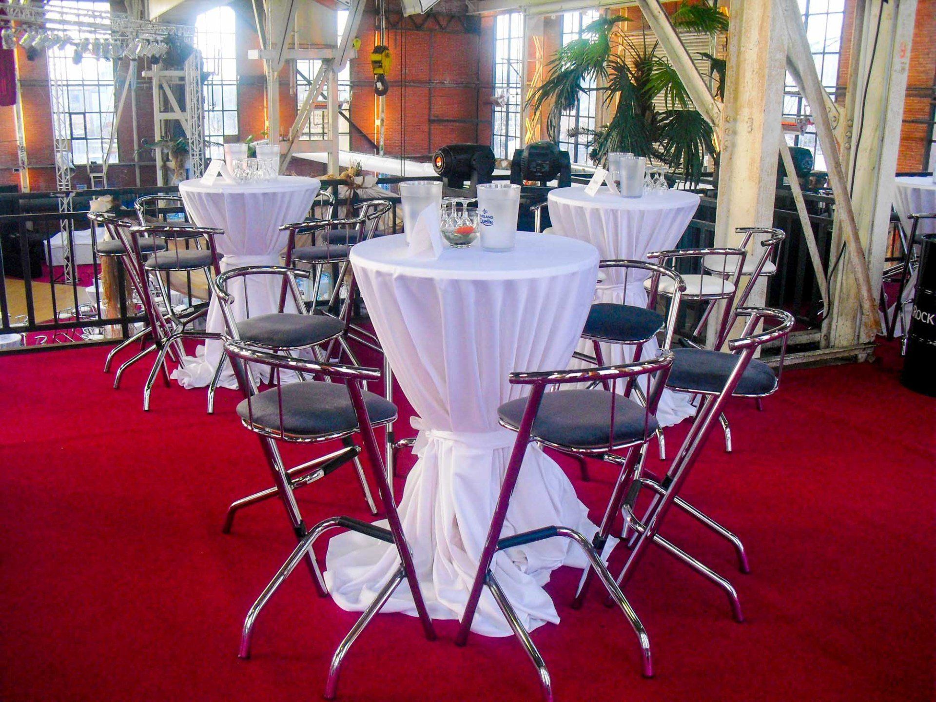 Ausstattung, Stühle, Barhocker