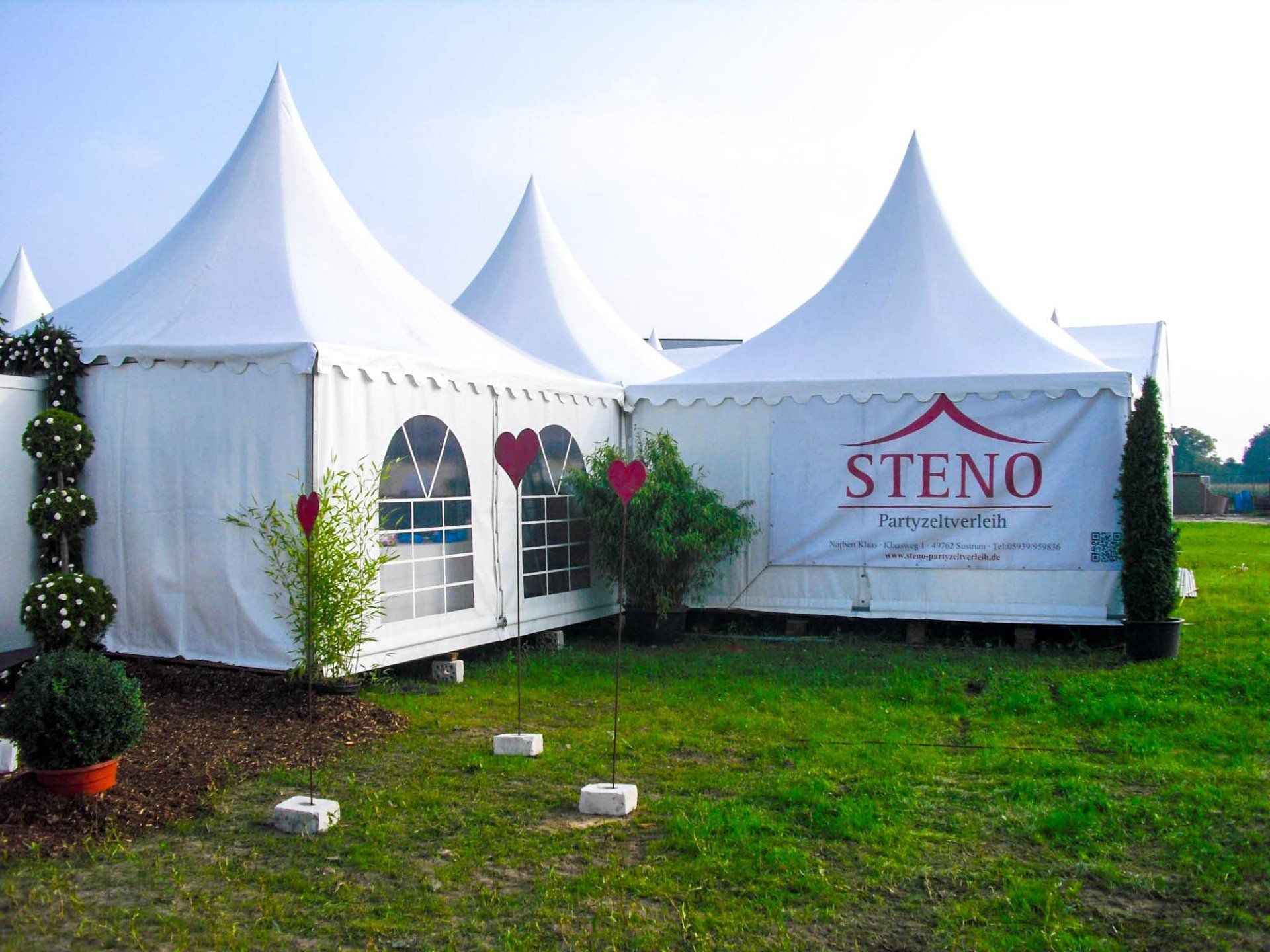 Hochzeitsfeier mit Pagodenzelten