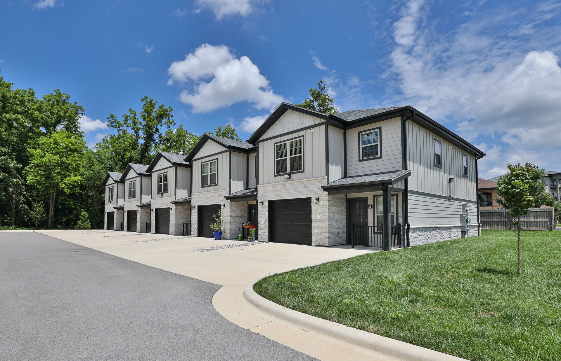 The Woods Townhomes Exterior