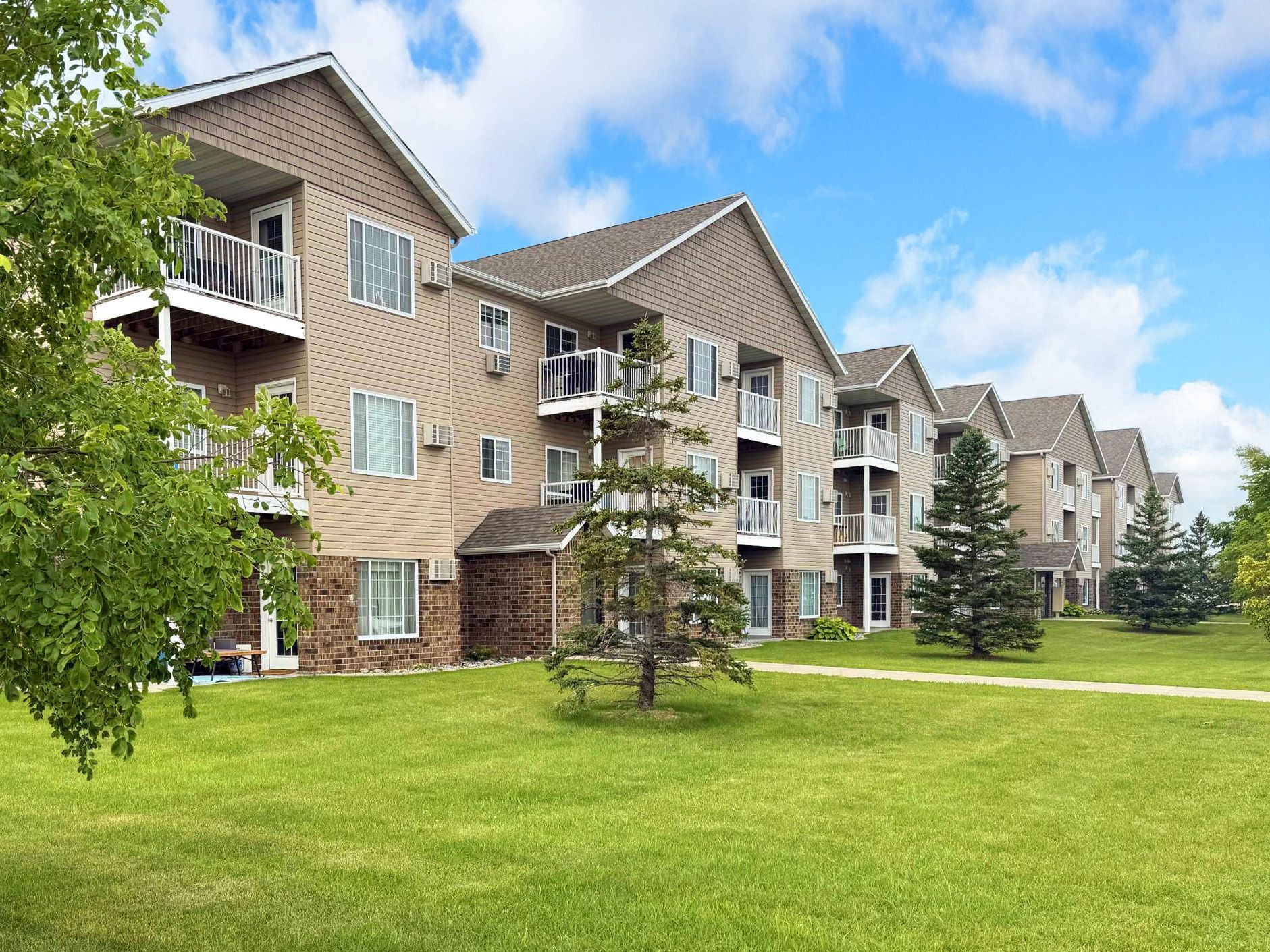 Maple Creek Apartments at IMM Apartments in Fargo North Dakota