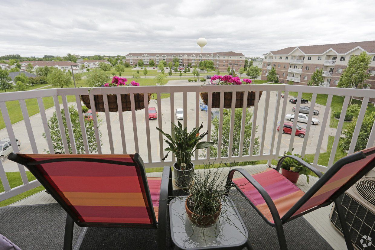 West Ridge Apartments