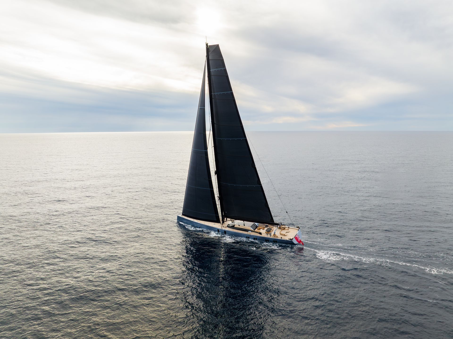 royal huisman sy sarissa