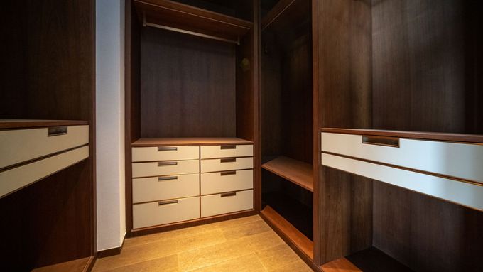 Closet | Cranston, RI | Cambio Plywood