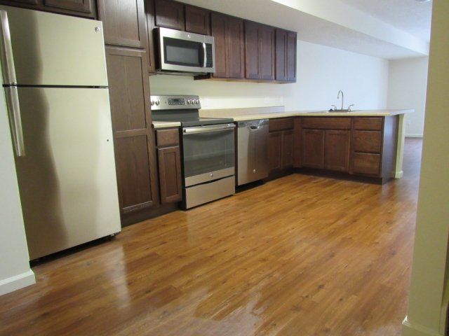 Kitchen | Cardinal Corners