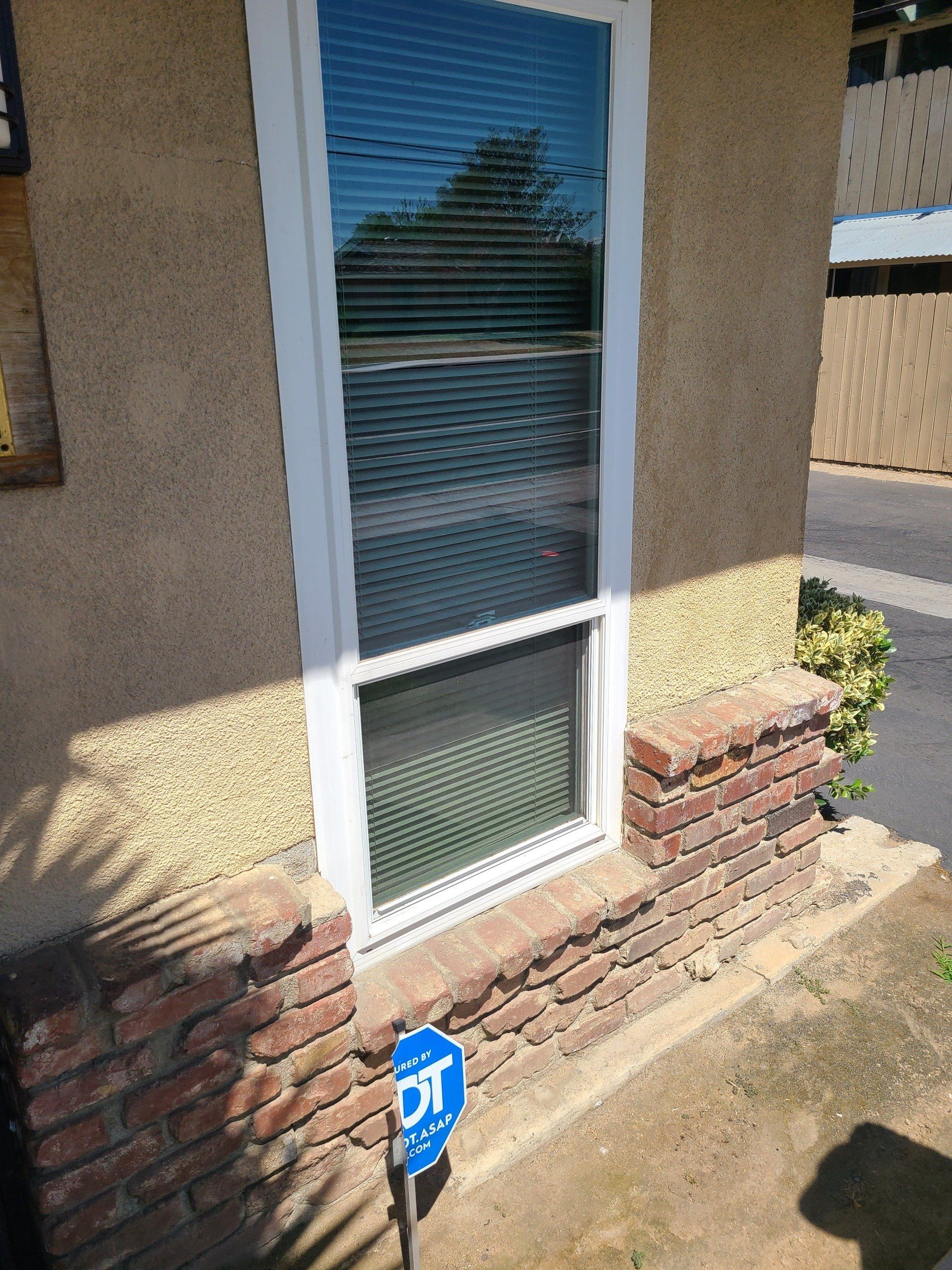 Side Window — Fresno, CA — Big Valley — Fresno, CA — Big Valley