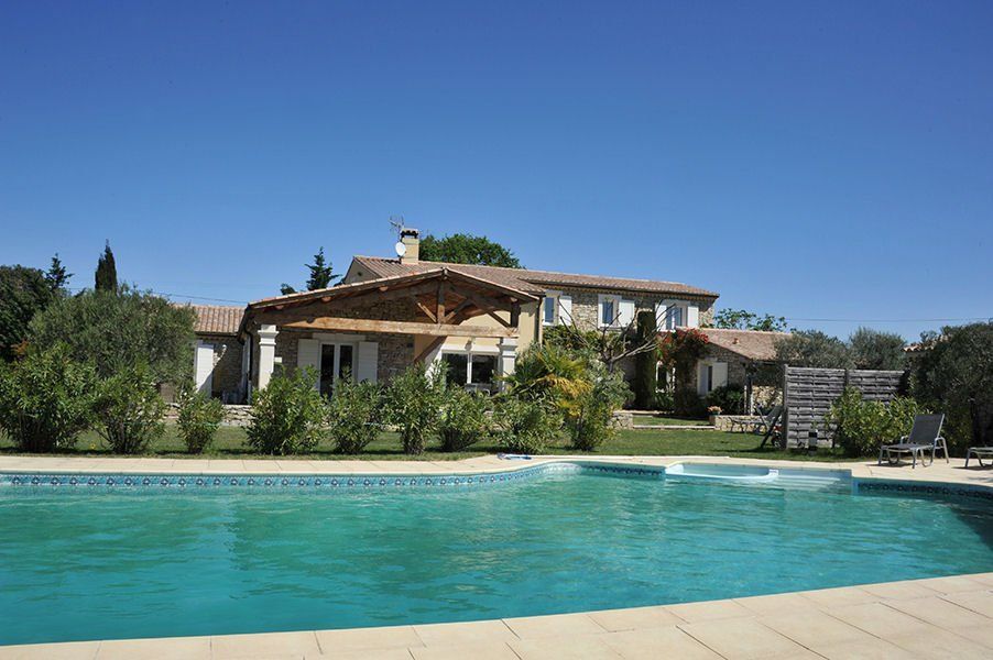 maison-d-hotes-piscine-provence-