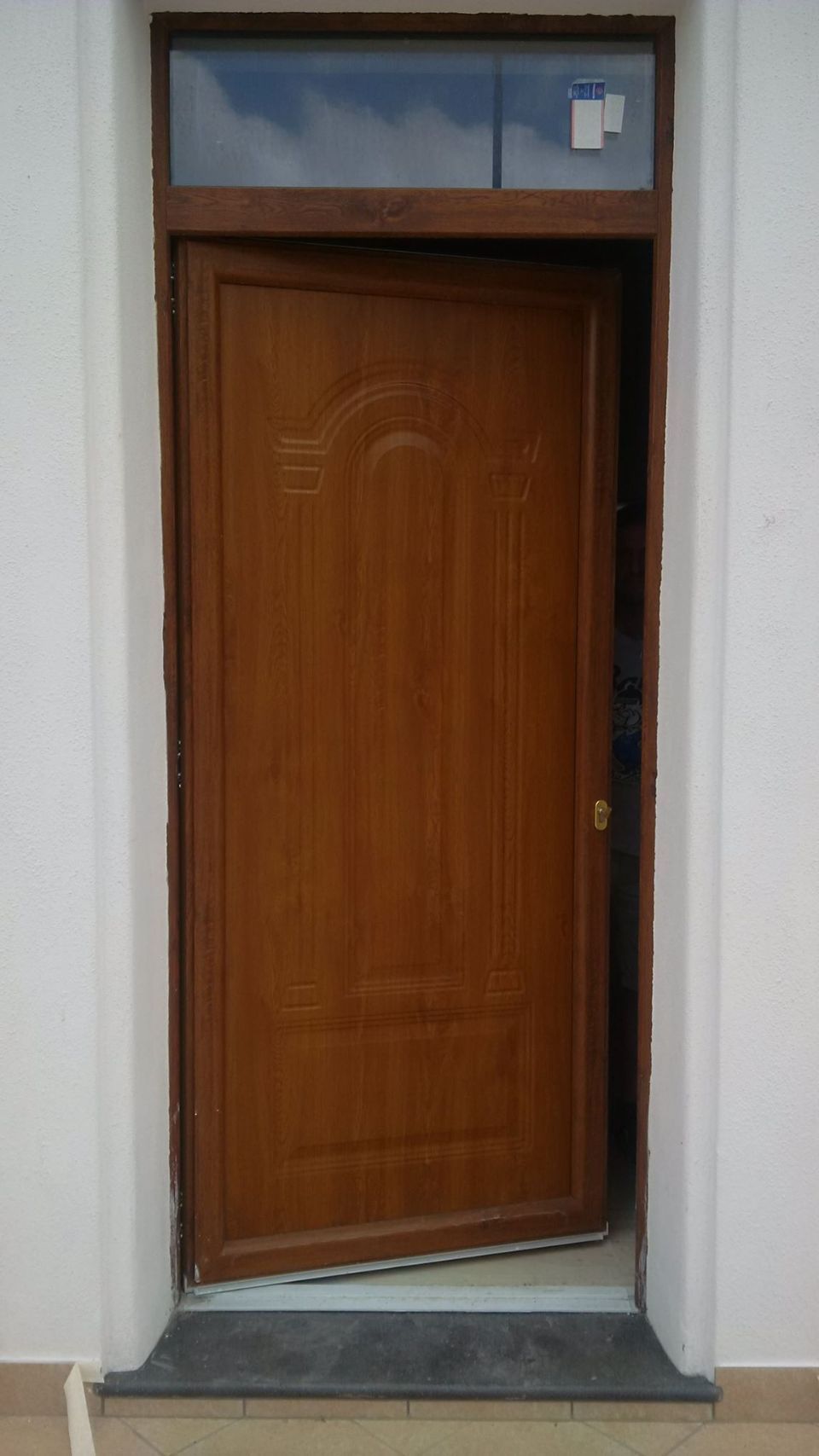 Porta blindata in legno elegante