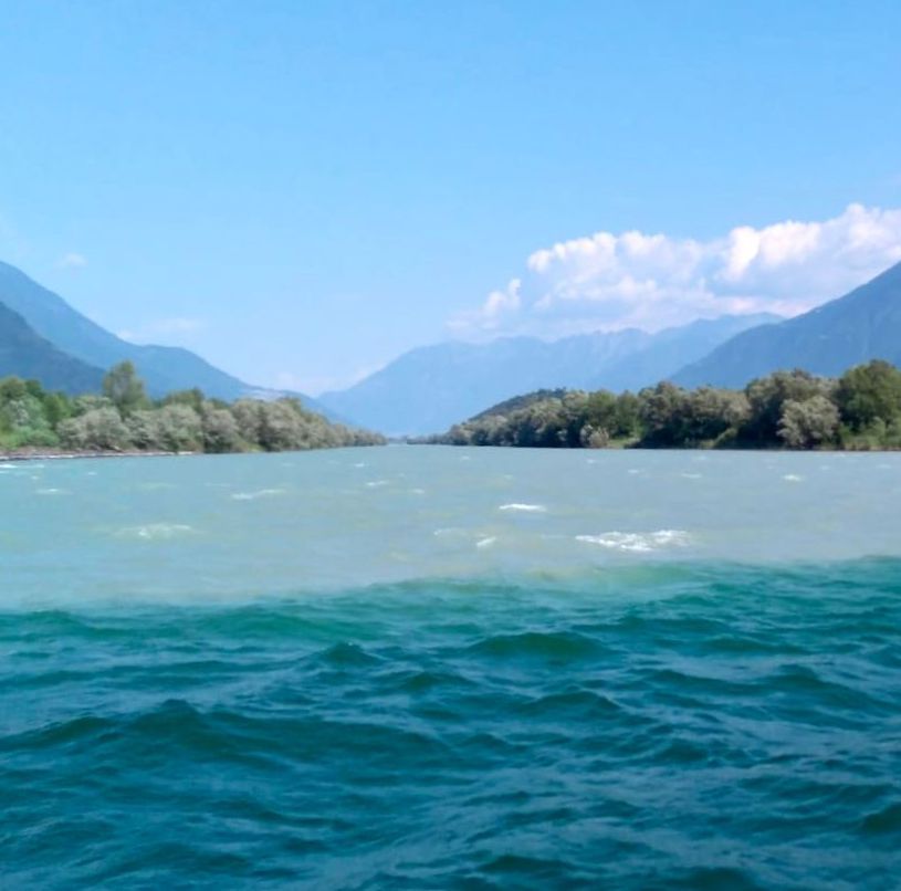 lake Como private boat tours 2 hours
tour privato di 2 ore sul lago di Como Italia