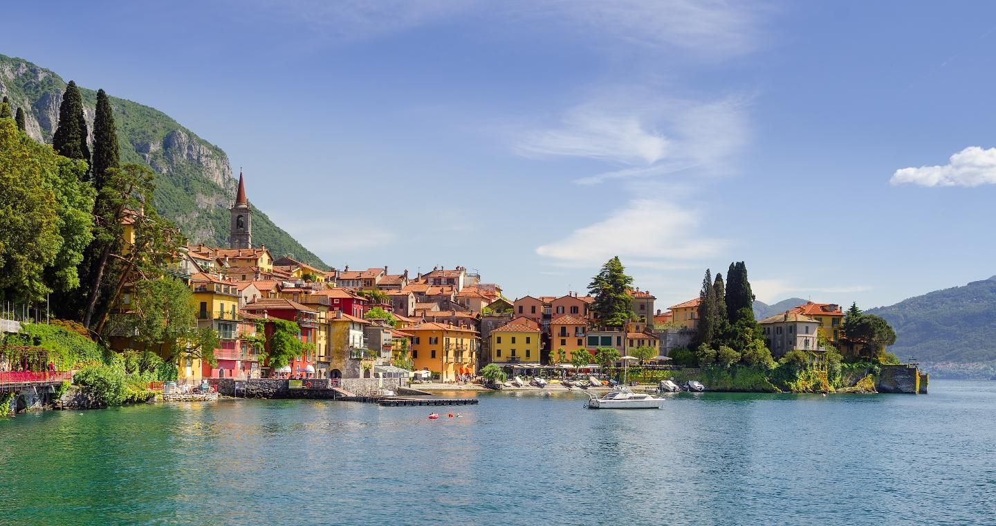 lake Como private boat tours 2 hours
tour privato di 2 ore sul lago di Como Italia