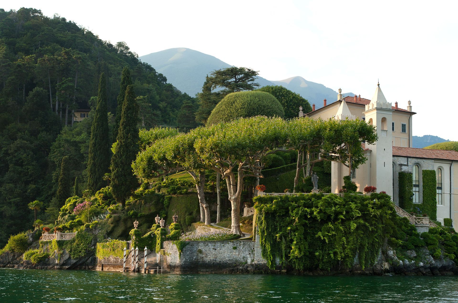 lake Como private boat tours 2 hours
tour privato di 2 ore sul lago di Como Italia