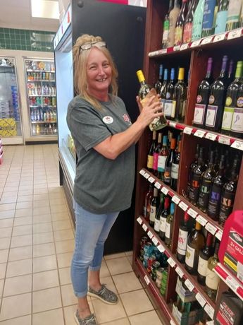TAYLORS-BLUE RIDGE CONVENIENCE STORE TEAM MEMBER OF 1ST QUARTER 2025! ASST. MANAGER RHONDA!