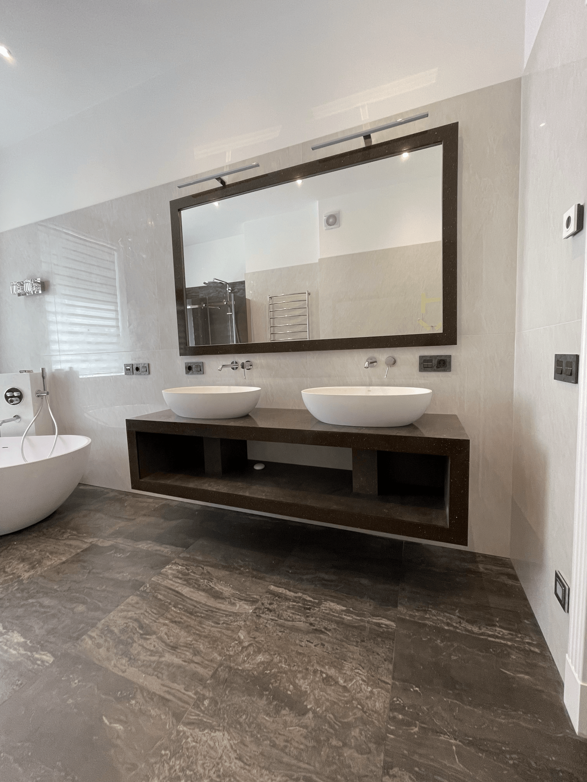 AKME-1, mēbeles, vannas istaba