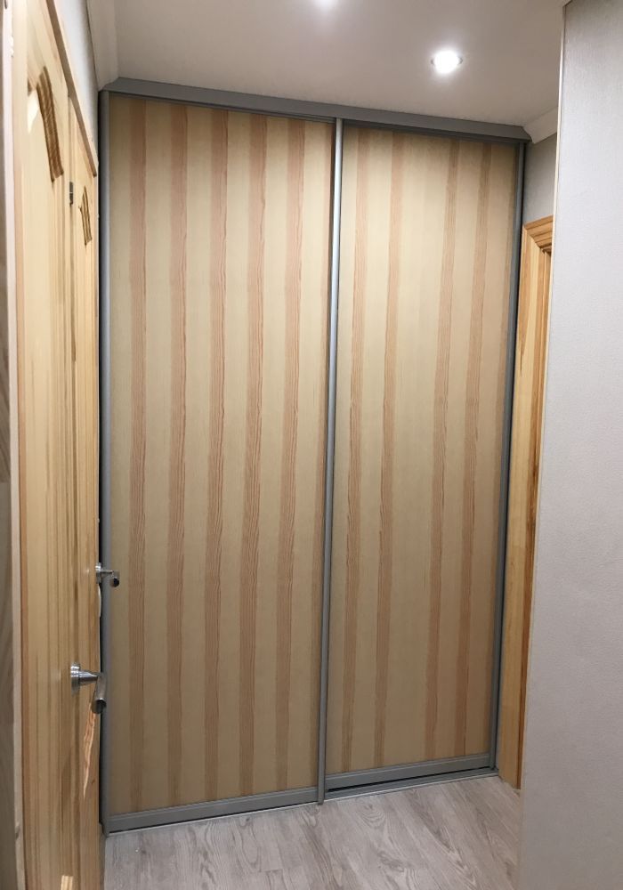 Apmeklētāju/konferenču krēsli  Uzgaidāmo/atpūtas telpu krēsli  Līdzsvara/aktīvie krēsli