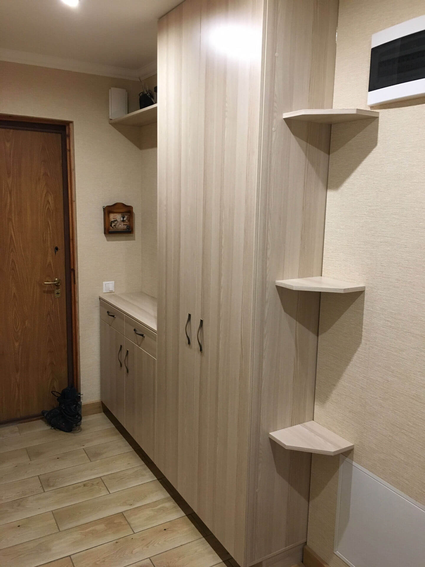 Metāla garderobes skapji, Failu skapji, Seifi, Medicīnas mēbeles,