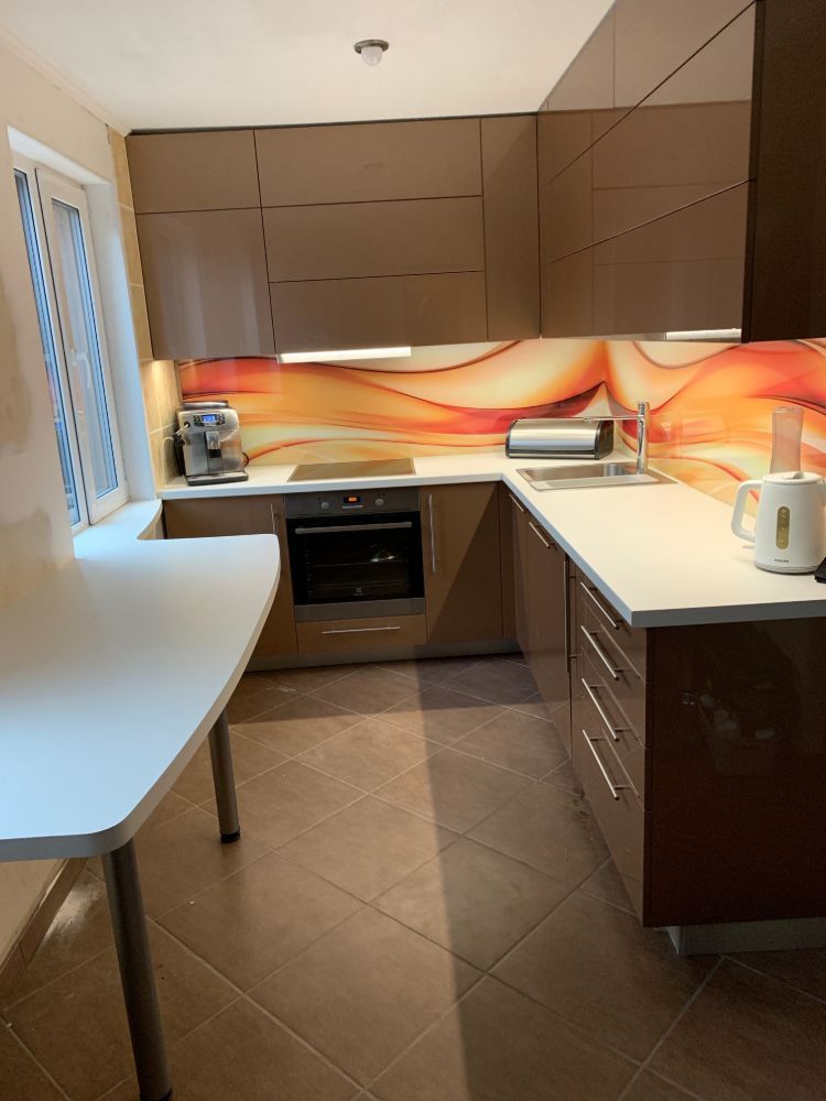 Drēbju skapji, Iebūvētie skapji, Auditoriju krēsli