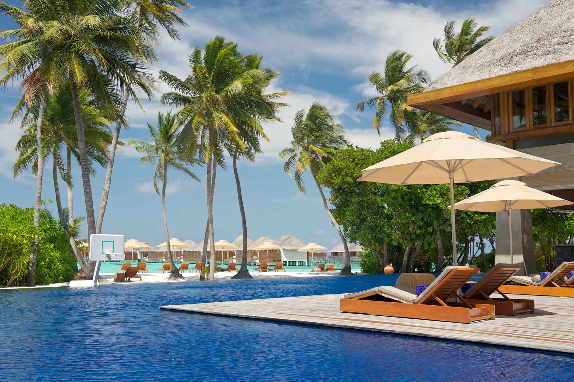 Shop Fiberglass Pools Fort Wayne, IN Platinum Pools