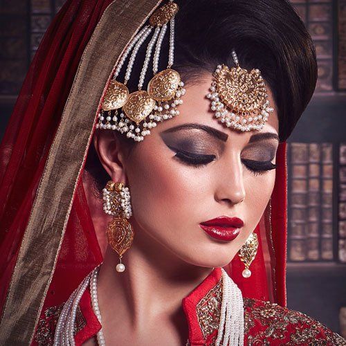 Bridal makeup artist