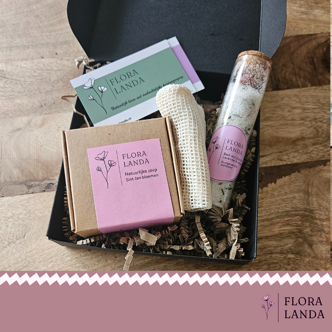 liefdevolle natuurlijke cadeauset op maat met huidverzorging zoals zeep, badzout, zalf en zeepzakje