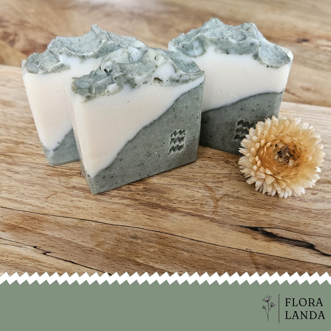 Groene en witte klei zeep
