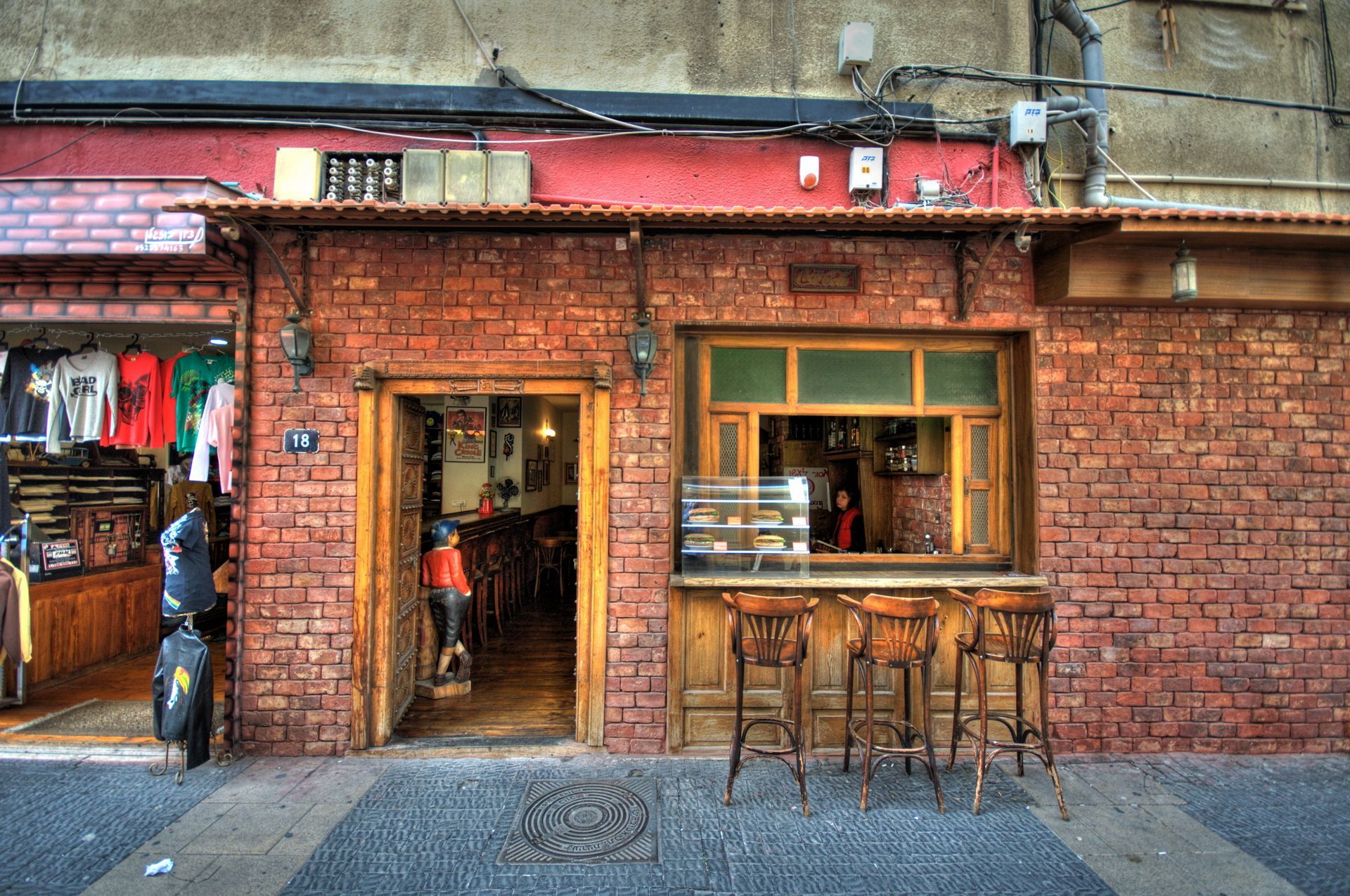 חנויות ומבנים בשוק הכרמל תל אביב