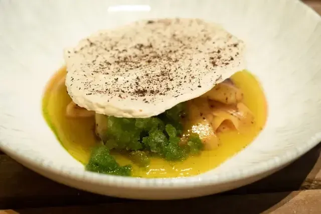 Postre gourmet en el restaurante del Hotel Aimarawa en San Antero, Córdoba, Colombia. Parte de la propuesta gastronómica de este eco resort en el Caribe colombiano.