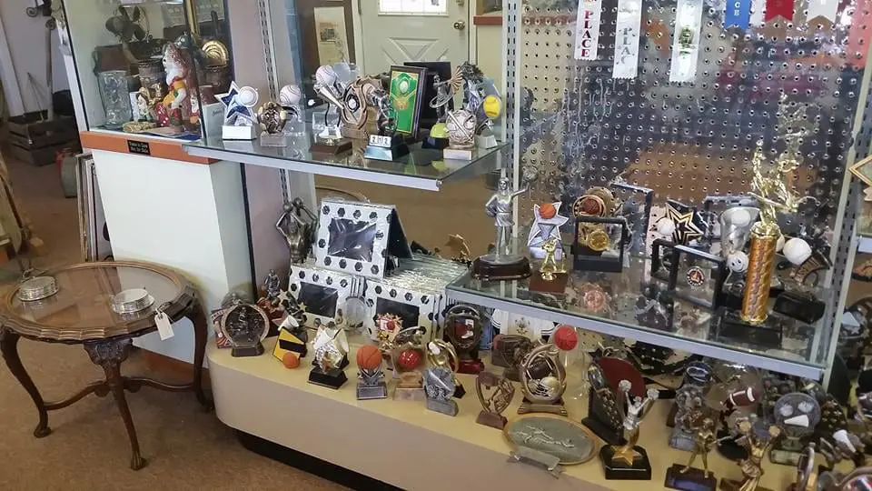 custom trophies, engraving, jewelry, gifts for any occasion or business