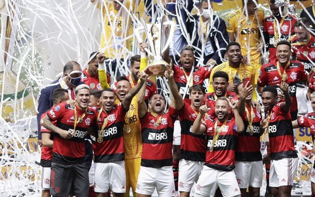 Corinthians goleia Flamengo e conquista bicampeonato da Supercopa feminina  - Superesportes