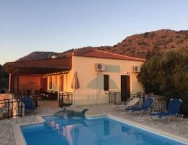 Our beautiful  bunglalow, Villa Selene in Crete, with private gated pool