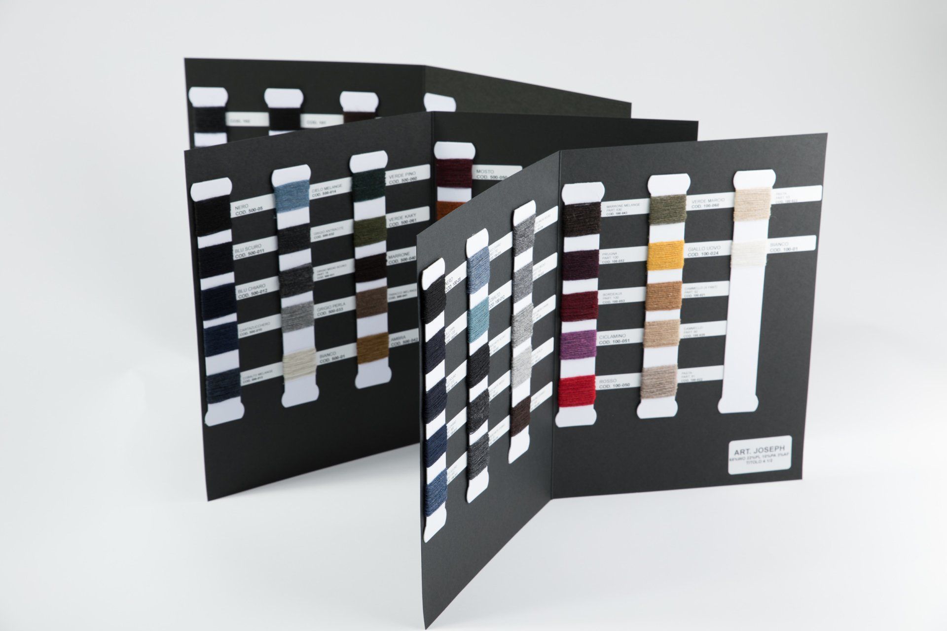 Cartella filato titolo 4 1/2, titolo 8 e NM 1/25000 art. JOSEPH, art. MARTIN, art. ALEX, vari colori, tipologia cardato , lana, poliestere Montemurlo Prato