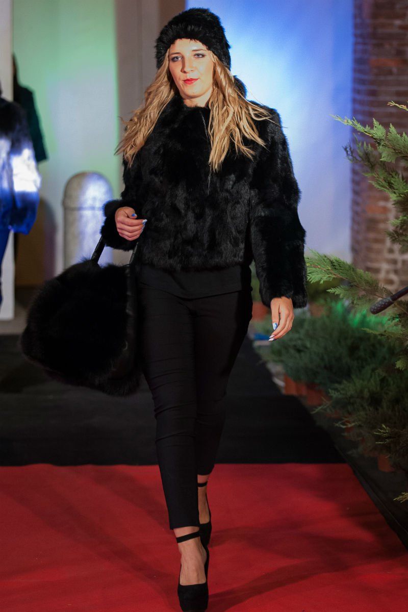 pelliccia nera di visone