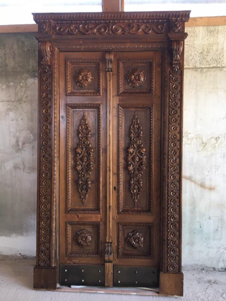 portone in legno