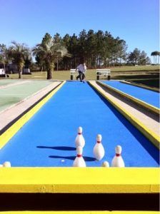 Duck pin bowling