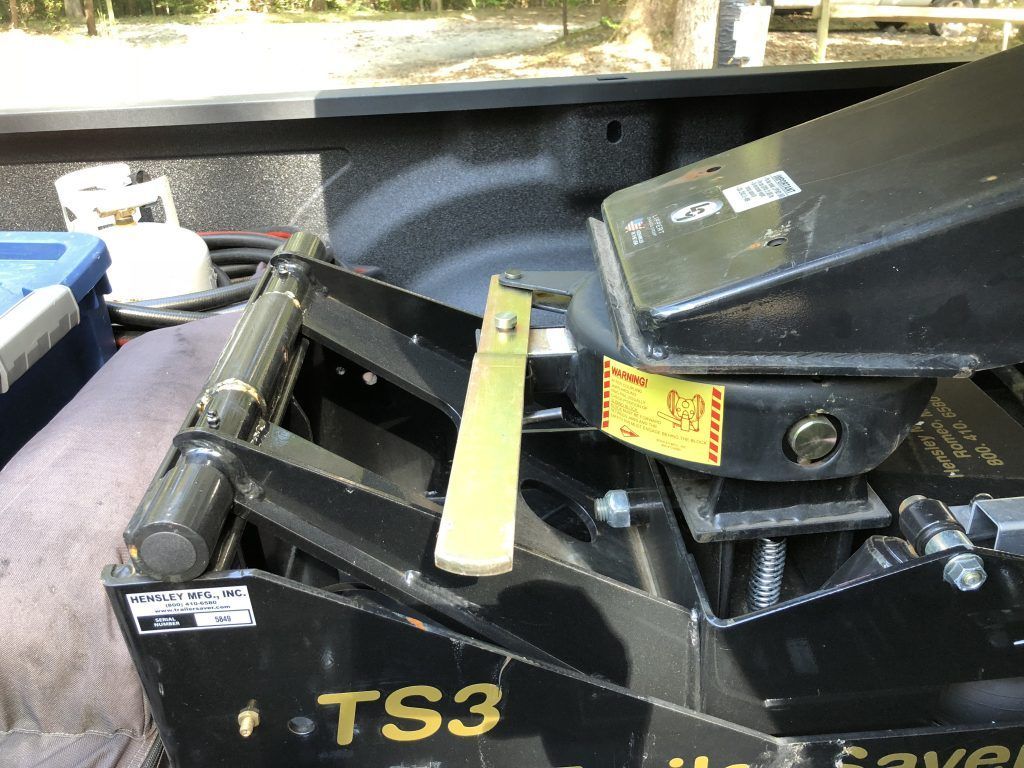 A black box with the word ts3 on it
