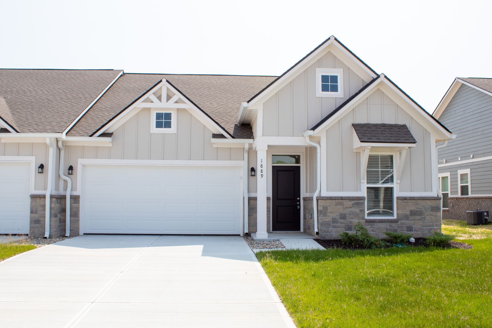 Westhaven home exterior driveway