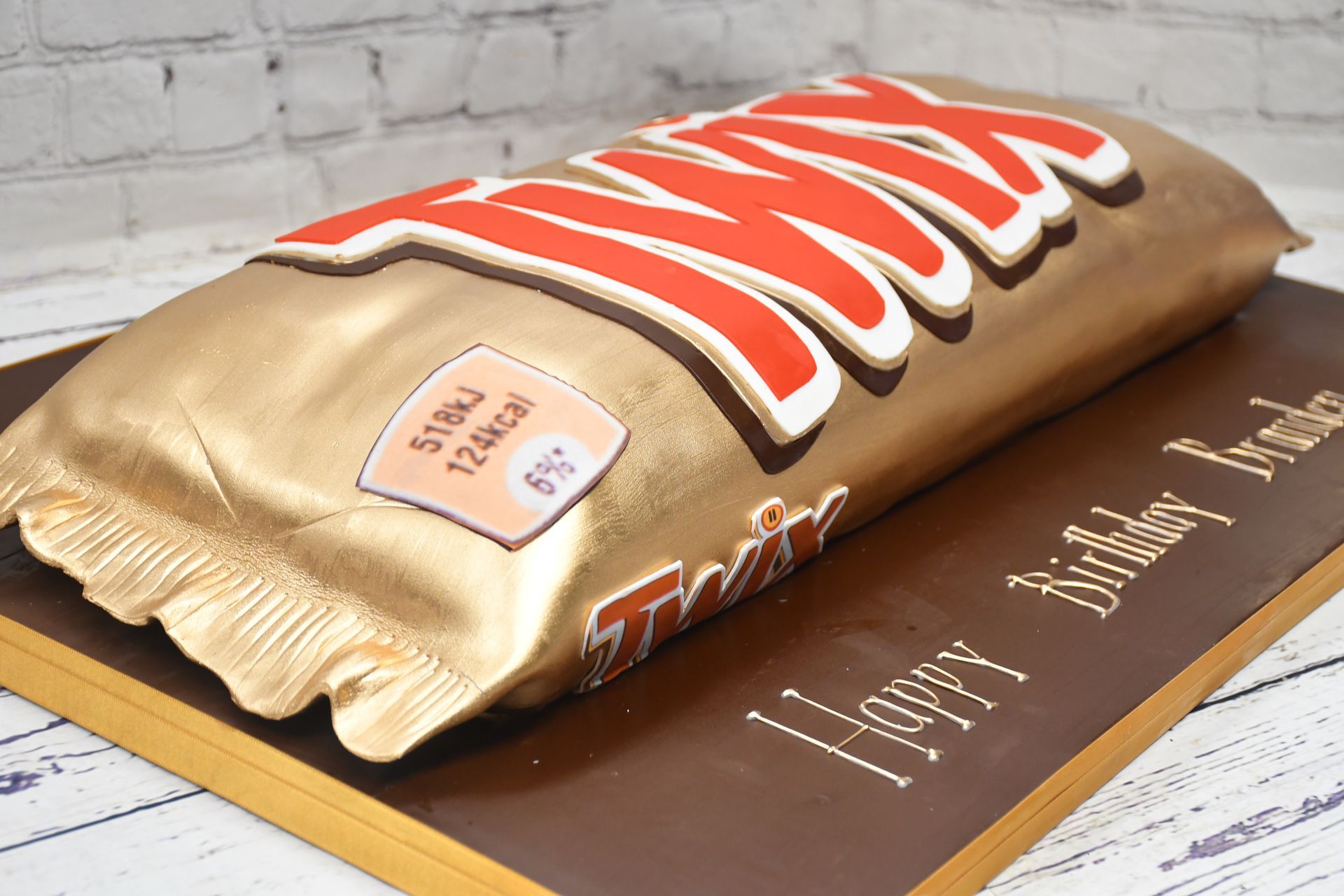 A cake that looks like a package of mars bars