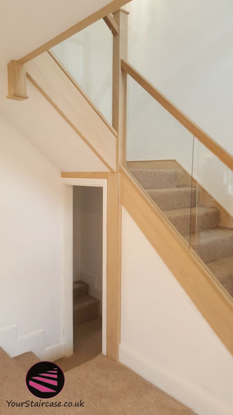 Your Staircase example with glass in groove