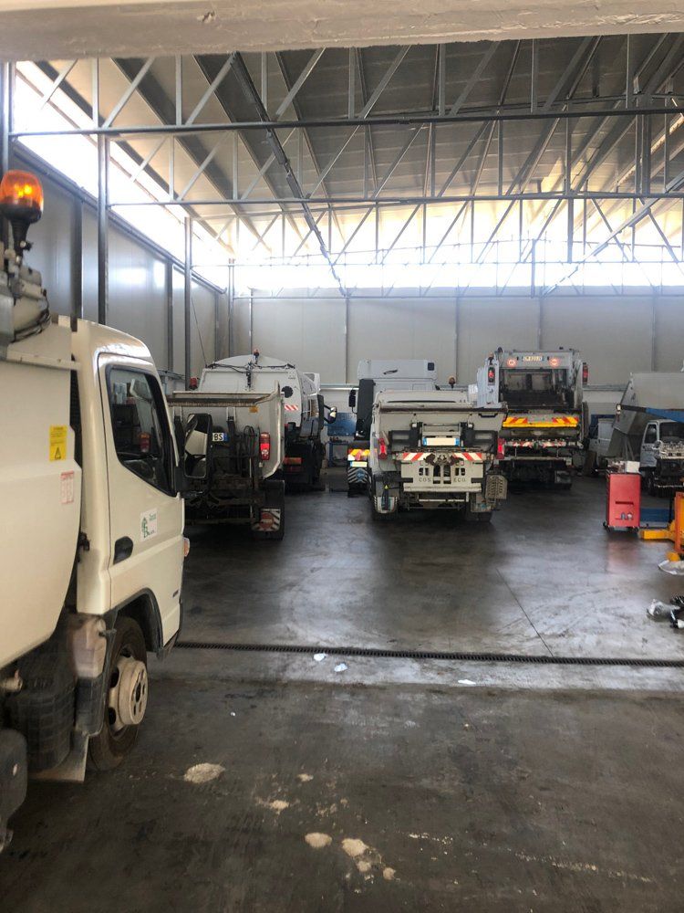 laboratorio e officina per veicoli industriali