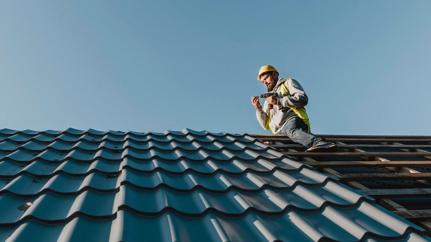 Should I Stay Home During My Roof Replacement?