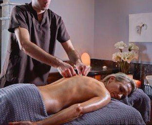Male massage therapist for ladies & female clients