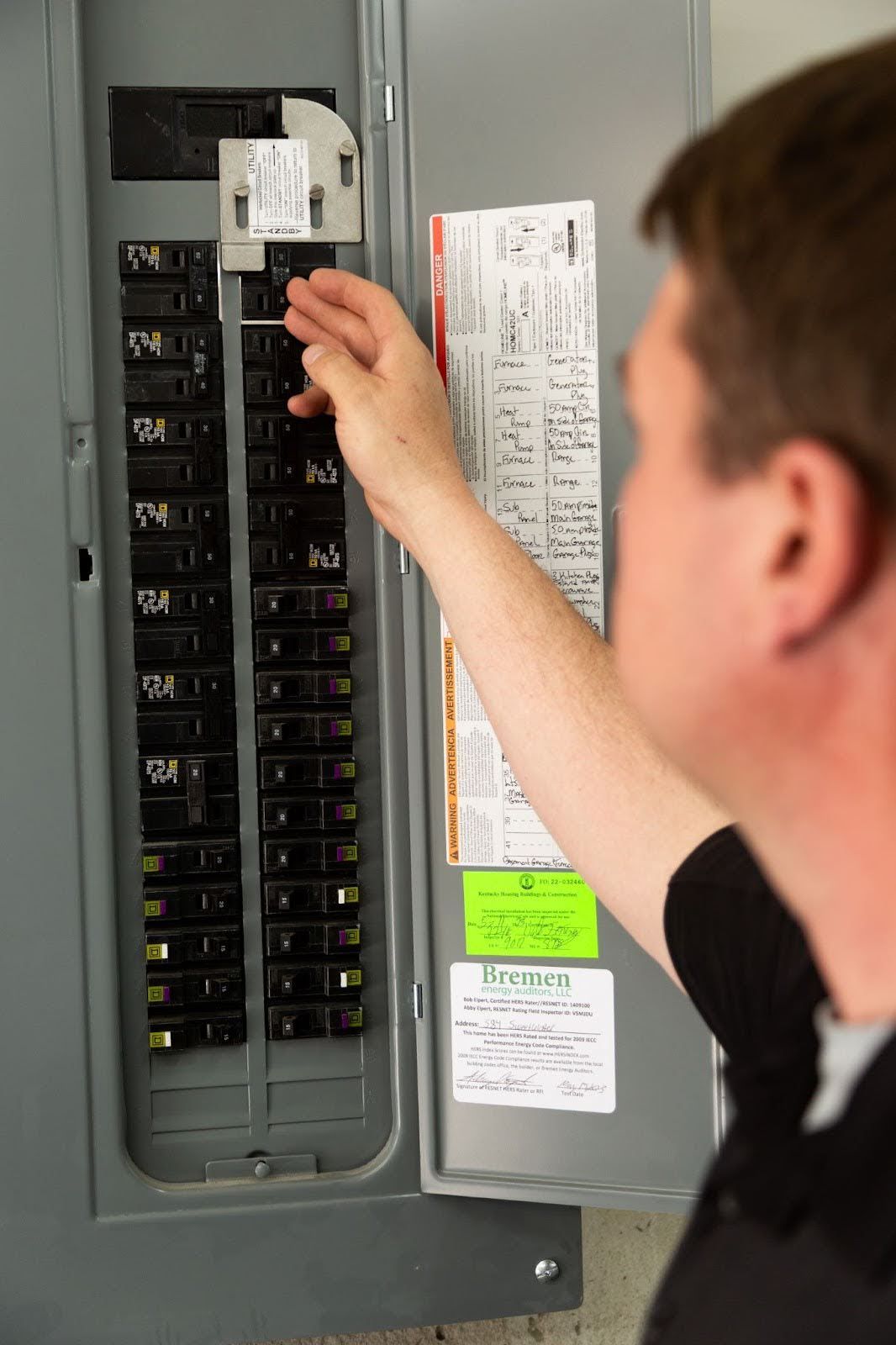Signs You Need to Upgrade Your Home’s Electrical Panel