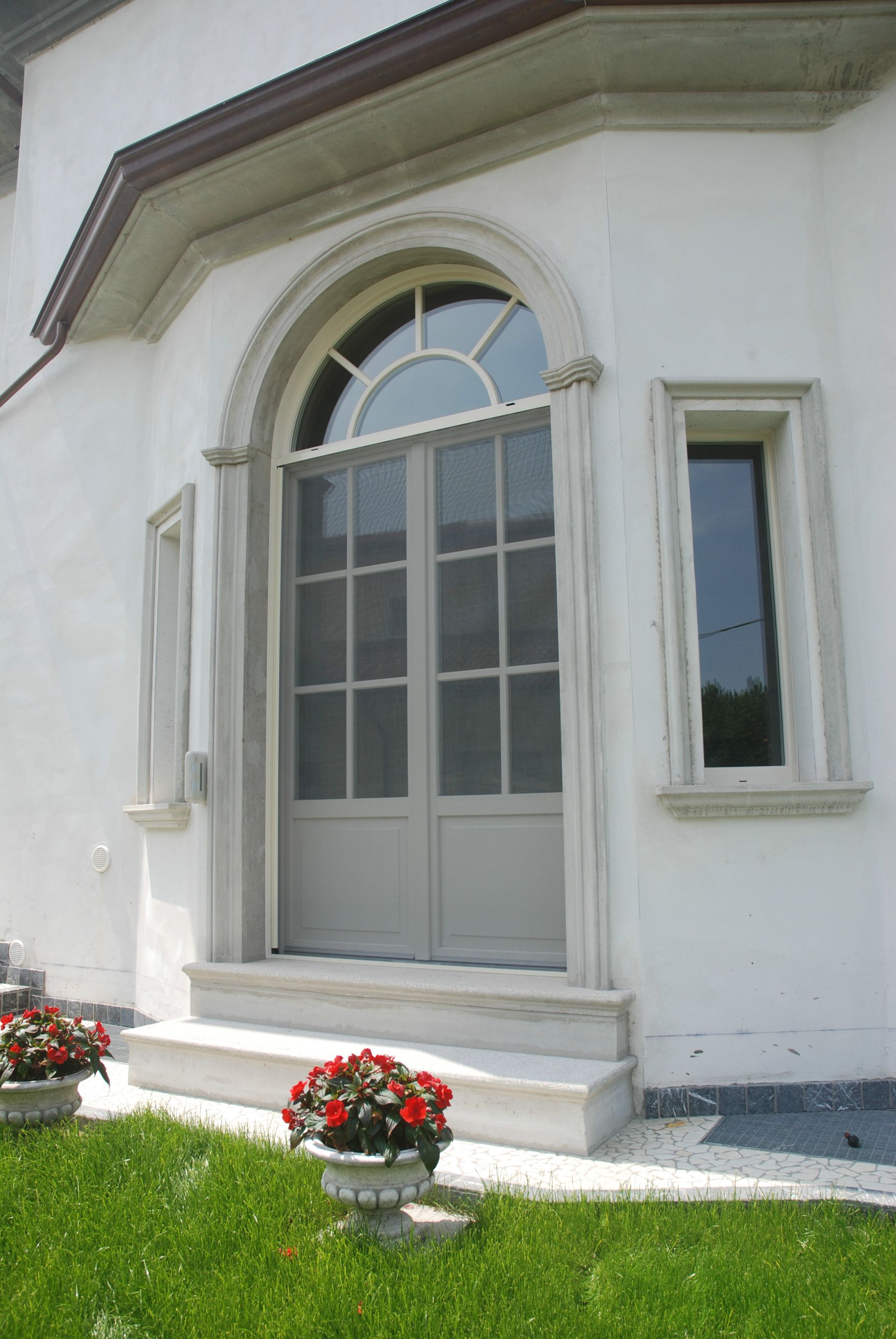 Cornice Portale Arcato su Disegno in c.a. zona Vigevano Residenza Privata