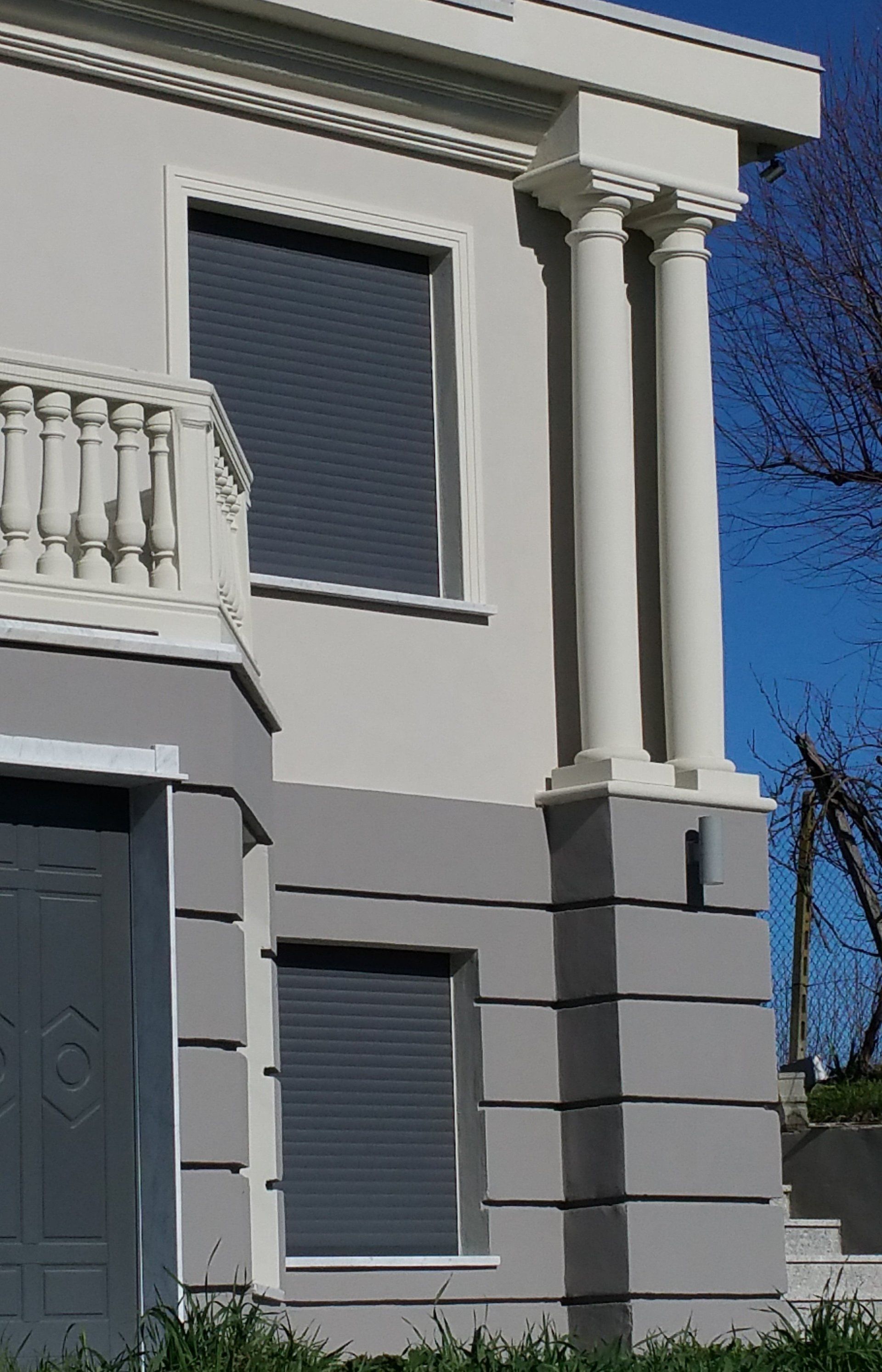 Colonne conestasi in cemento abitazione privata colline torinesi