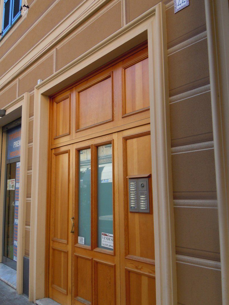 Cornice su modello ingresso principale Palazzo Residenziale Rapallo