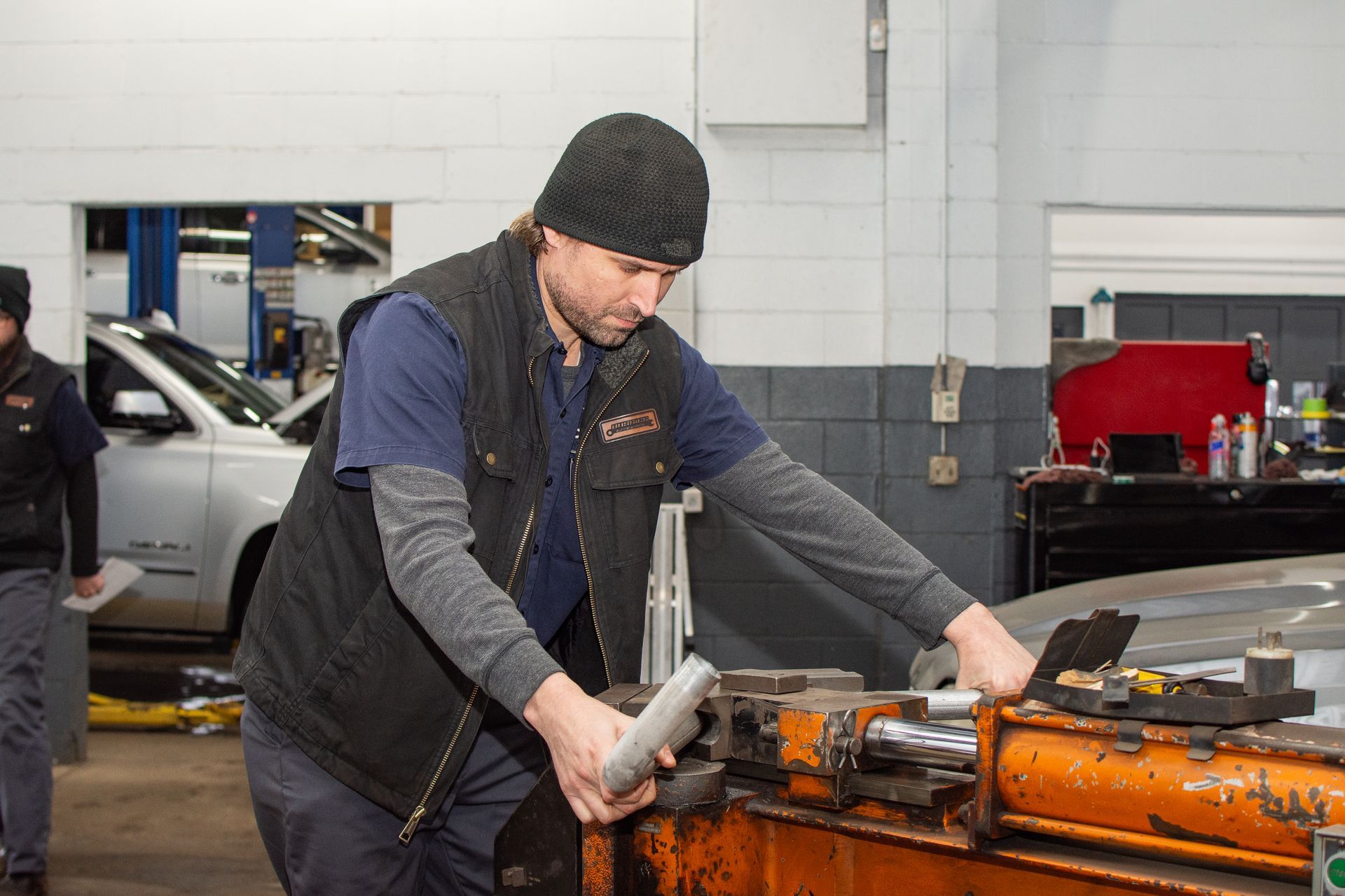 Using a Hydraulic Press or Metalworking Machine | Bussies Blue Star Automotive