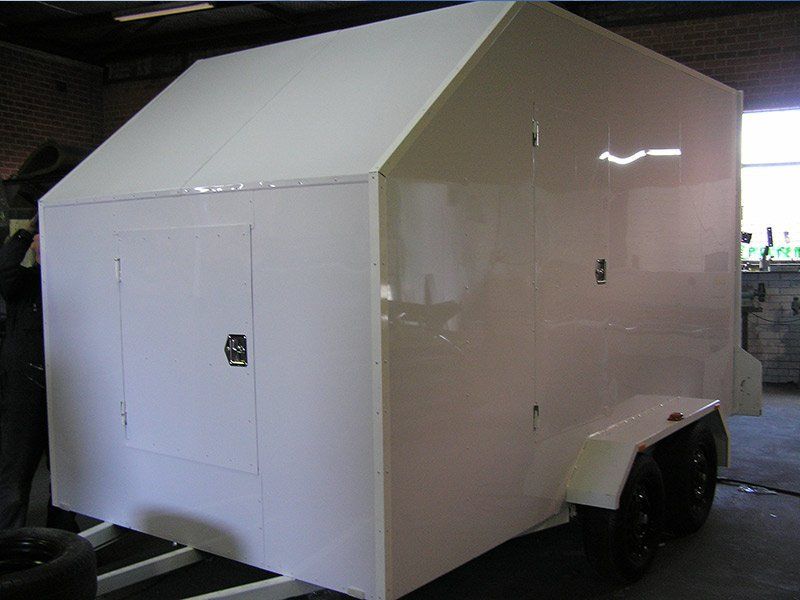 better trailers white trailer truck